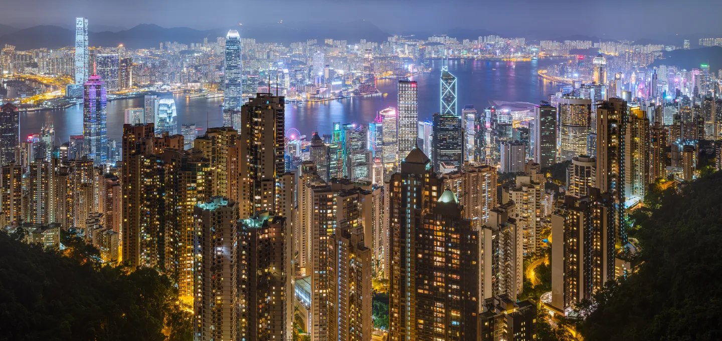 Victoria Harbour and the Hong Kong skyline at night from Victoria Peak — the payoff for a late tram ride — Photo: Benh LIEU SONG (CC BY-SA 4.0)